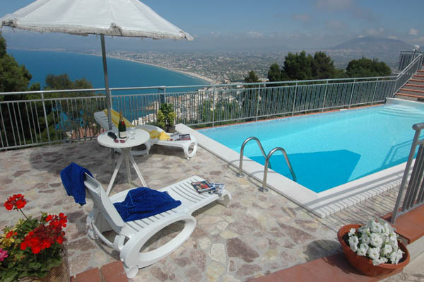 BELVEDERE: Wonderful villa with breathtaking view over the bay in Castellammare del Golfo